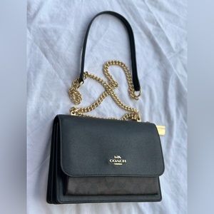 Klare Crossbody In Signature Canvas